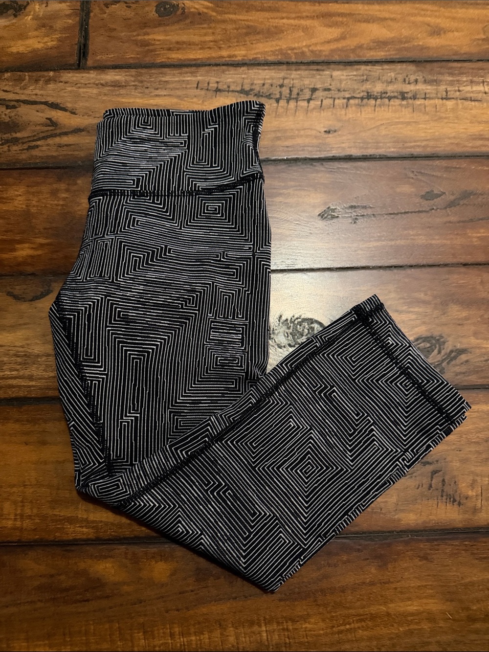 lululemon athletica Black & White Geo Print Capris